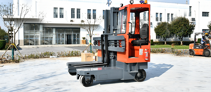 米瑪全向電動叉車.jpg